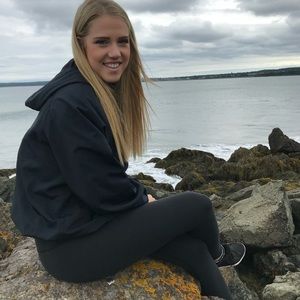 Meet your Posher, Alyssa